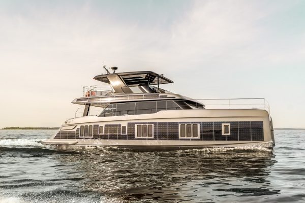 yacht
