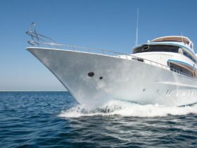 rent yacht dubai