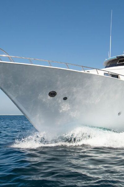 rent yacht dubai